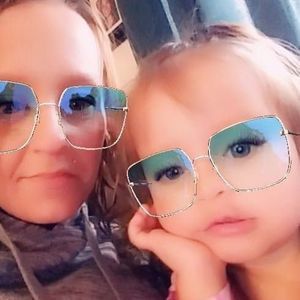 Meet your Posher, Brittney